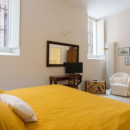 Palazzo Sabbioni Appartamento Lusso Due Camere Soggiorno Cucina Φεράρα Εξωτερικό φωτογραφία