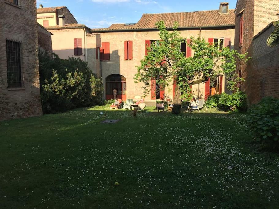 Palazzo Sabbioni Appartamento Lusso Due Camere Soggiorno Cucina Φεράρα Εξωτερικό φωτογραφία