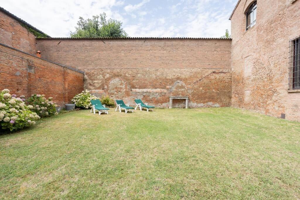 Palazzo Sabbioni Appartamento Lusso Due Camere Soggiorno Cucina Φεράρα Εξωτερικό φωτογραφία