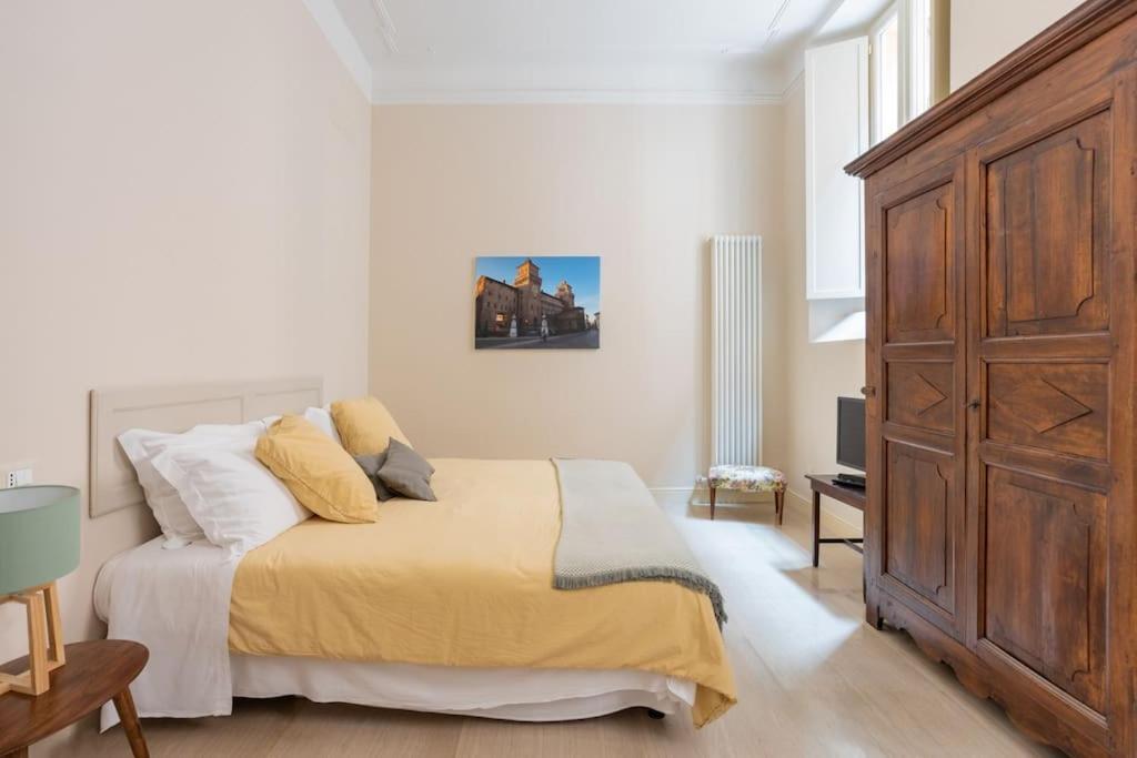 Palazzo Sabbioni Appartamento Lusso Due Camere Soggiorno Cucina Φεράρα Εξωτερικό φωτογραφία